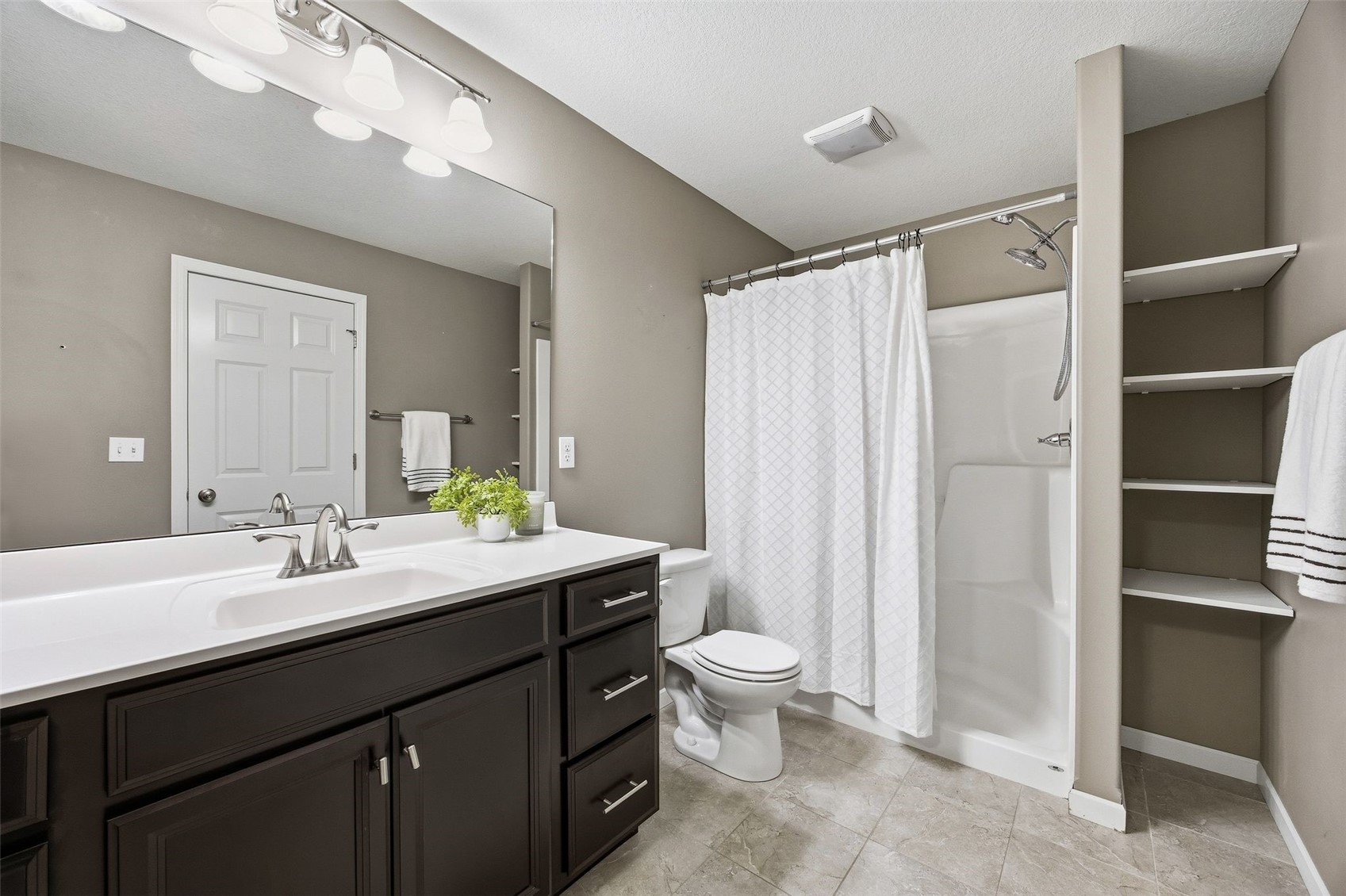 7003 Waterview Drive SW Cedar Rapids IA 52404