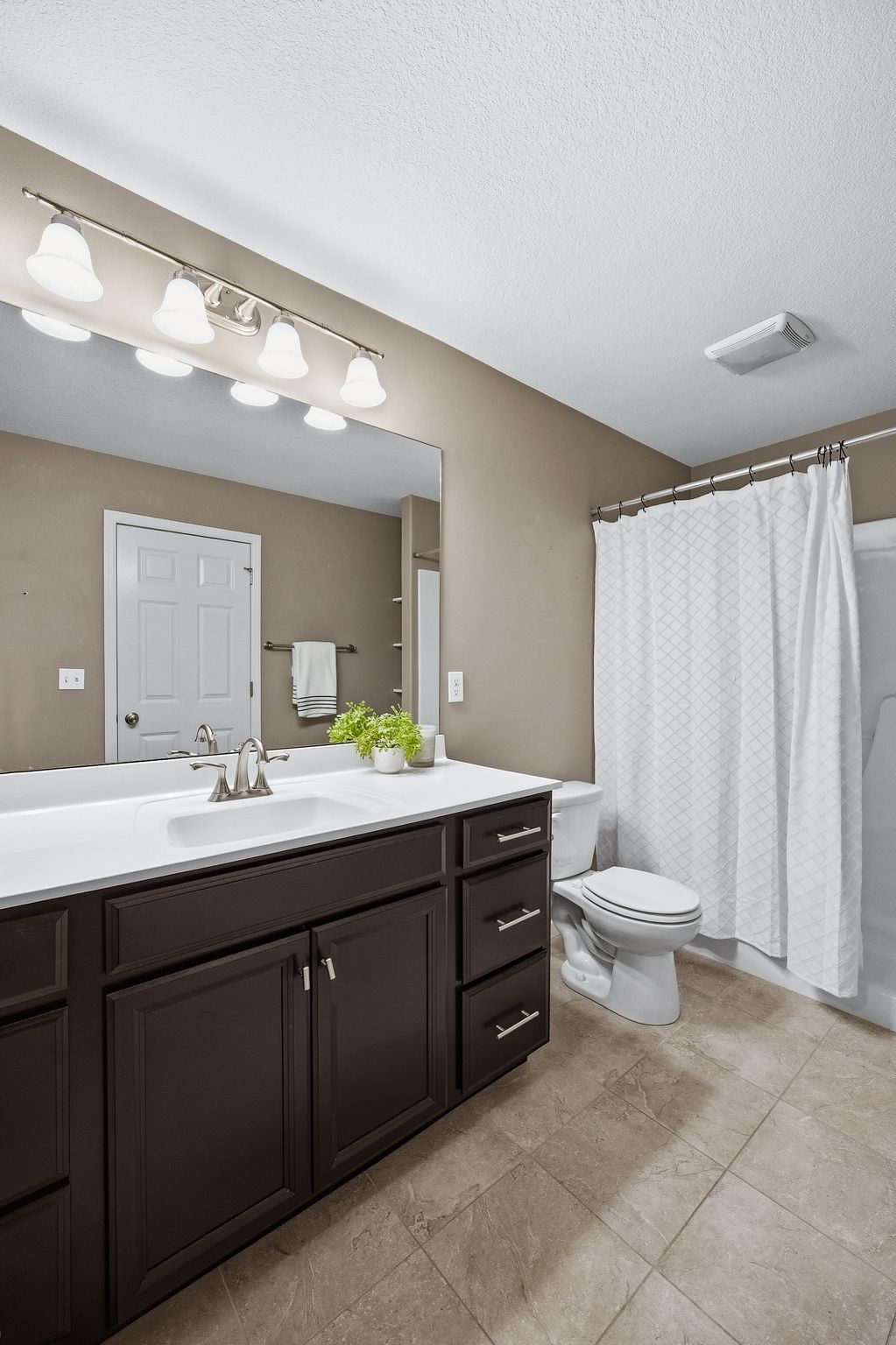 7003 Waterview Drive SW Cedar Rapids IA 52404