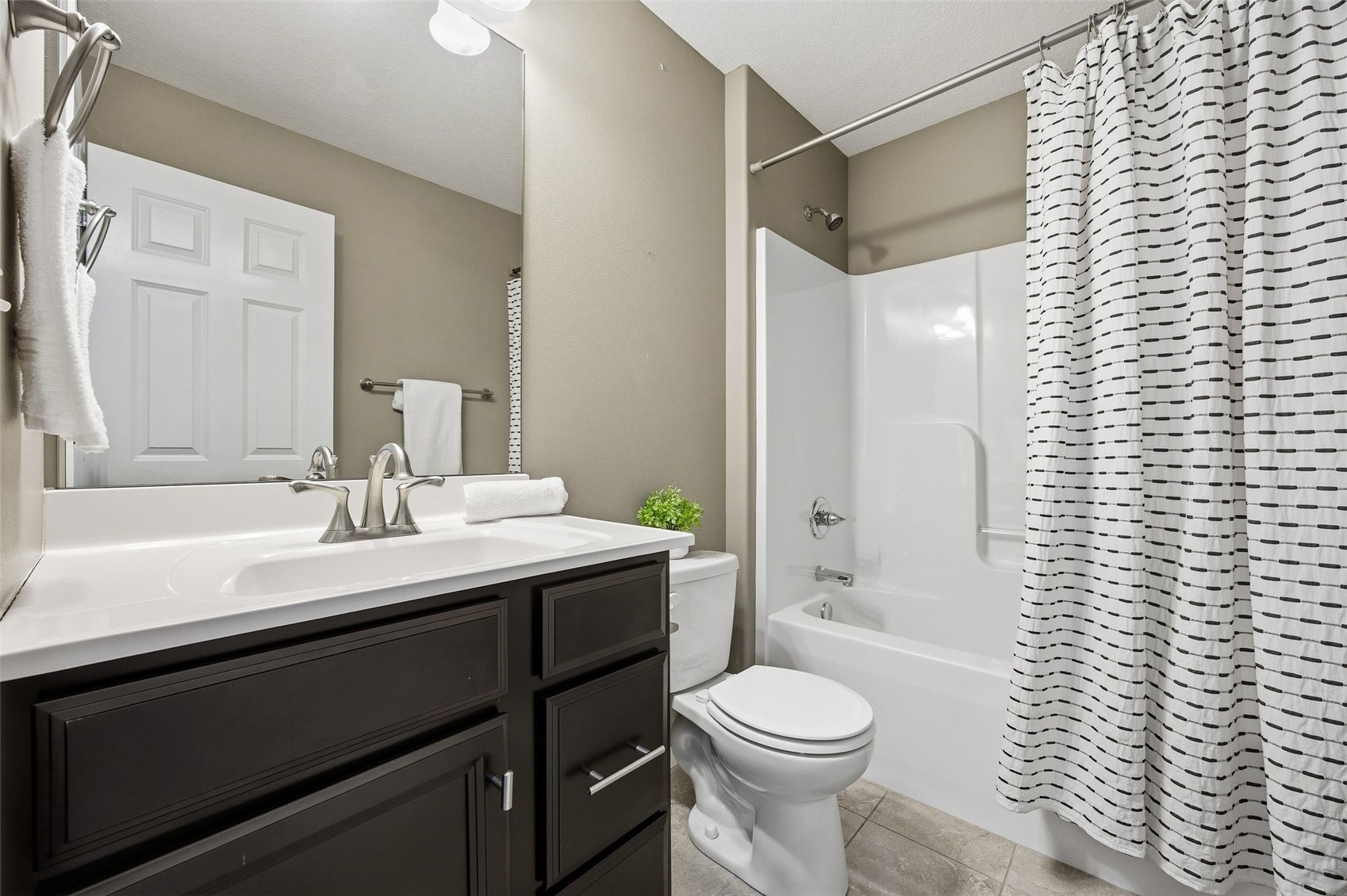 7003 Waterview Drive SW Cedar Rapids IA 52404