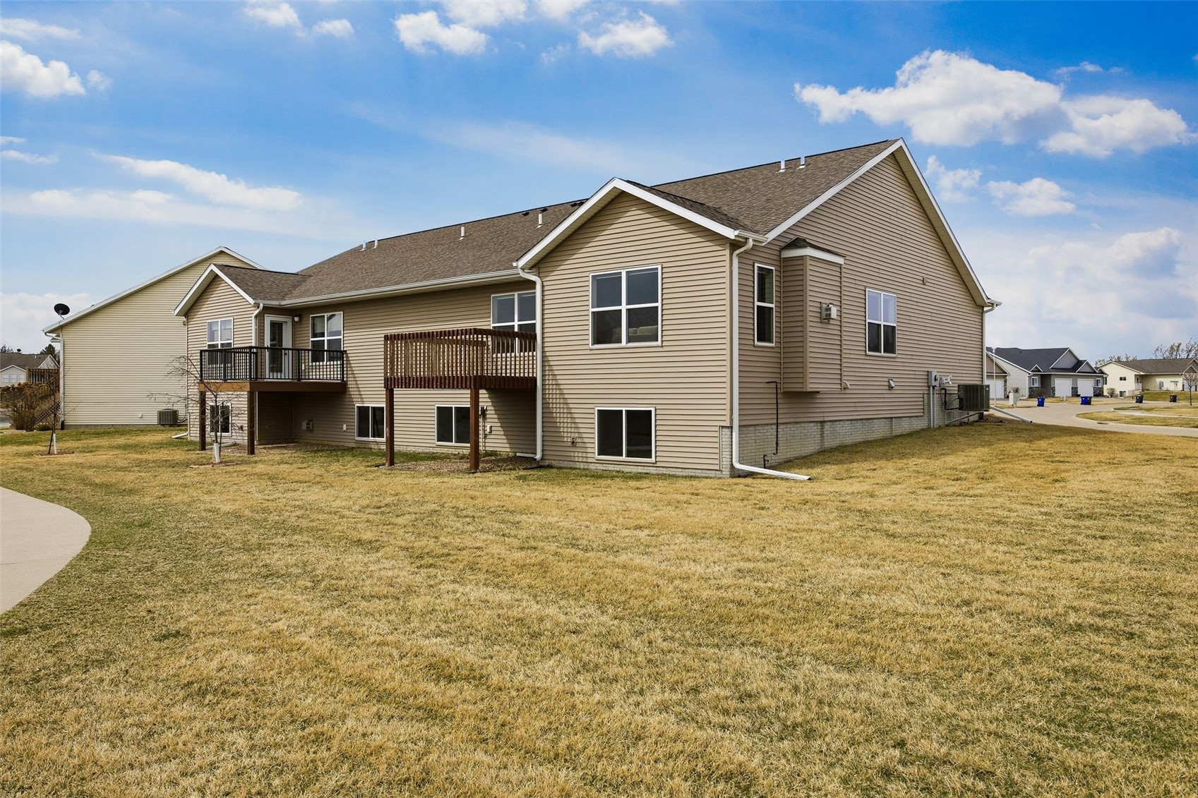 7003 Waterview Drive SW Cedar Rapids IA 52404