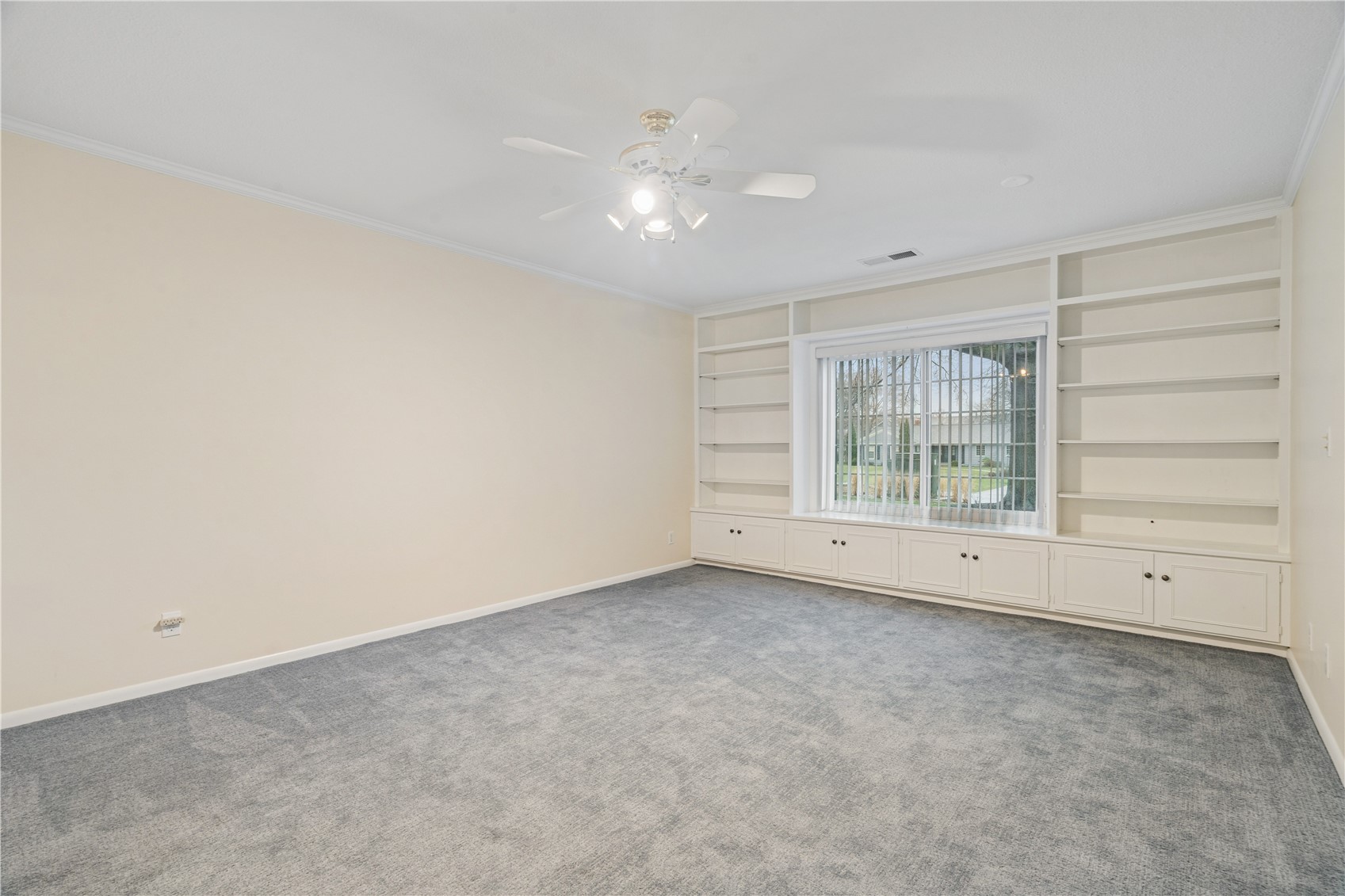 100 Thompson Drive SE Cedar Rapids IA 52403