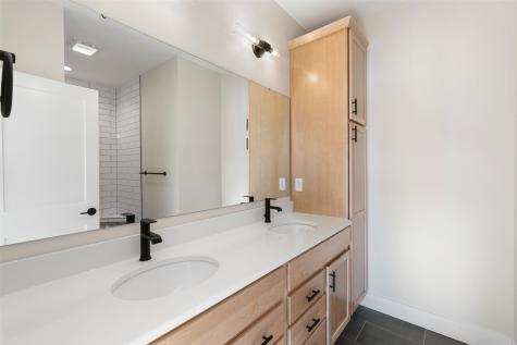 358 Hidden Ridge Drive Coralville IA 52241