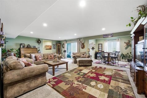 419 15th Avenue SW Mt Vernon IA 52314
