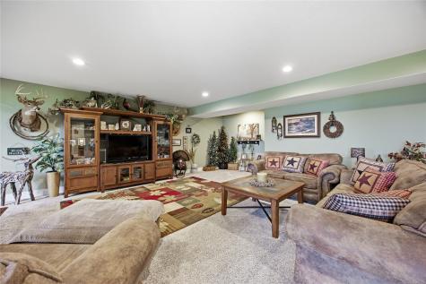 419 15th Avenue SW Mt Vernon IA 52314