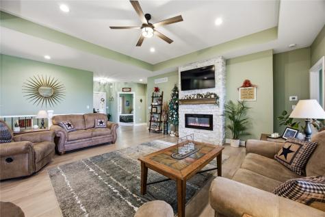 419 15th Avenue SW Mt Vernon IA 52314
