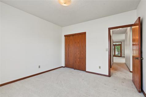 4450 Westchester Drive Cedar Rapids IA 52402