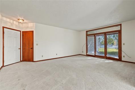 4450 Westchester Drive Cedar Rapids IA 52402