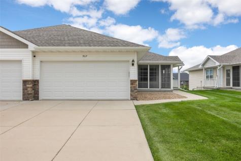 907 Deer Run Drive NE Cedar Rapids IA 52402