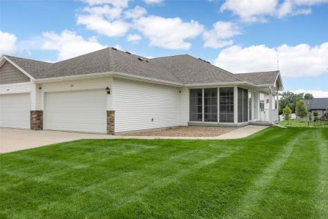 907 Deer Run Drive NE Cedar Rapids IA 52402
