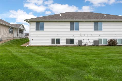 907 Deer Run Drive NE Cedar Rapids IA 52402