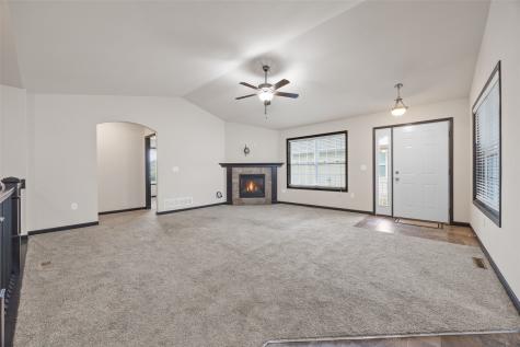 907 Deer Run Drive NE Cedar Rapids IA 52402