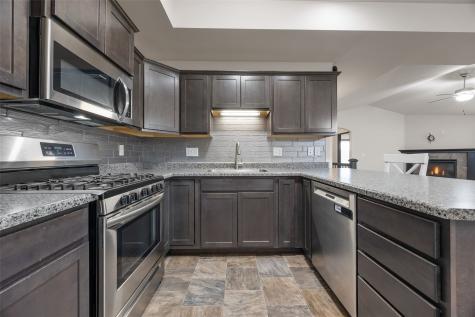 907 Deer Run Drive NE Cedar Rapids IA 52402