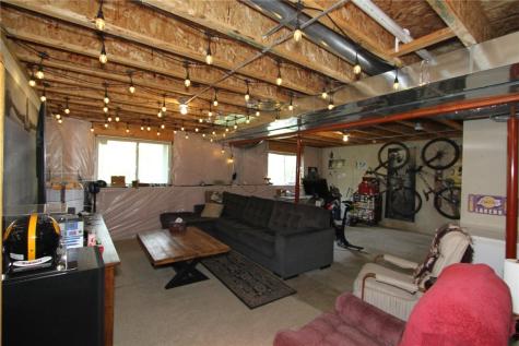 3521 Stoney Point Road SW Cedar Rapids IA 52404