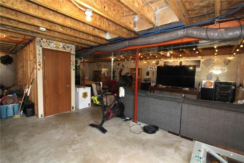 3521 Stoney Point Road SW Cedar Rapids IA 52404