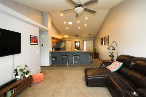 3521 Stoney Point Road SW Cedar Rapids IA 52404