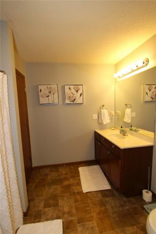 3521 Stoney Point Road SW Cedar Rapids IA 52404