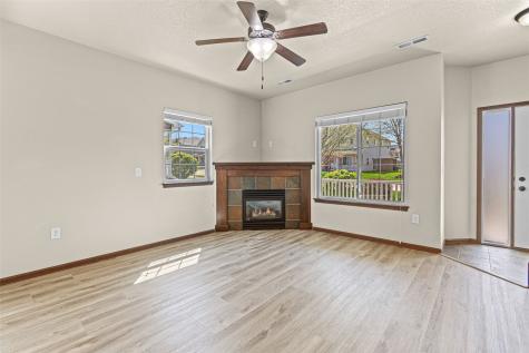 1538 Burr Drive North Liberty IA 52317