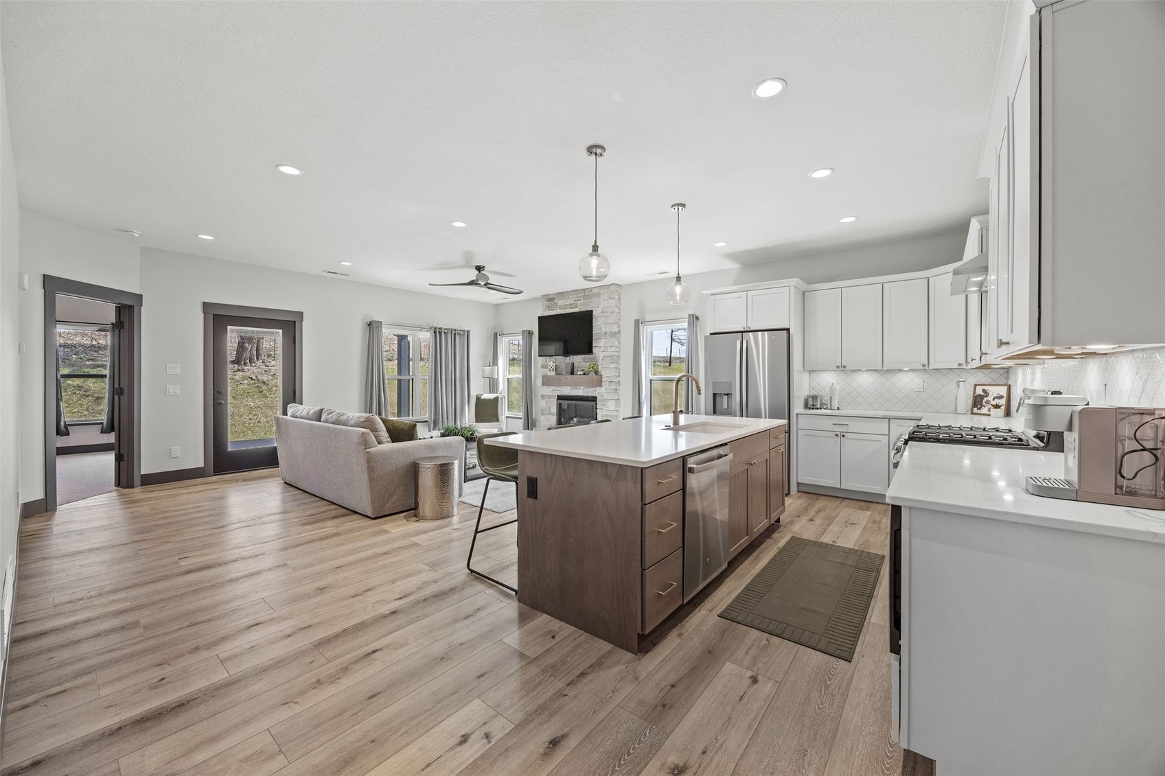 3060 Sunflower Street Ely IA 52227