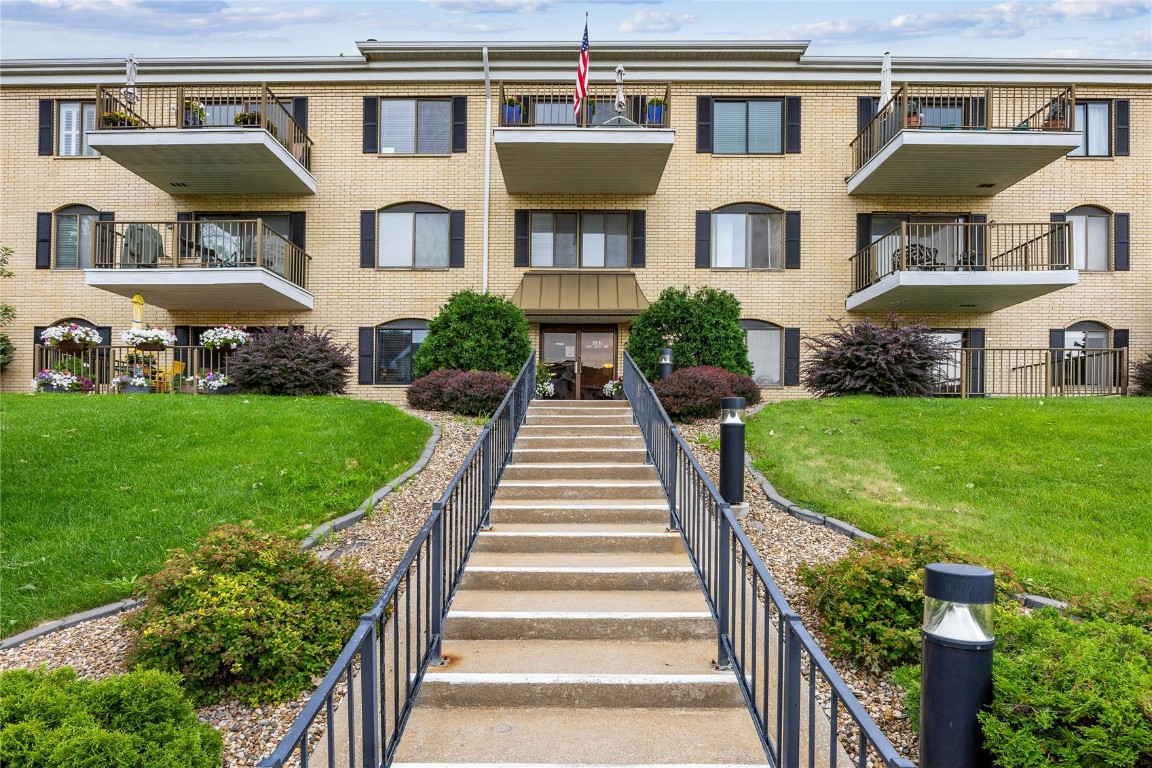 2131 1st Avenue SE Cedar Rapids IA 52402