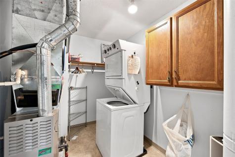 3813 Summerfield Lane NE Cedar Rapids IA 52402
