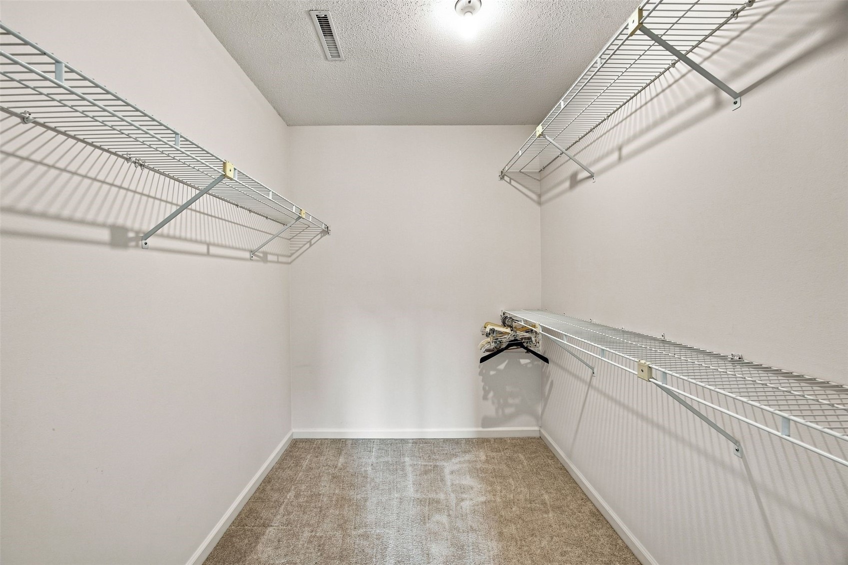 3813 Summerfield Lane NE Cedar Rapids IA 52402