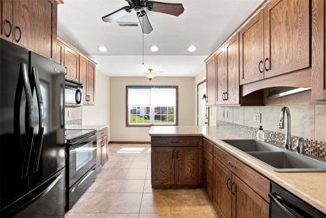 3813 Summerfield Lane NE Cedar Rapids IA 52402