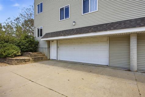 405 W Zeller Street North Liberty IA 52317