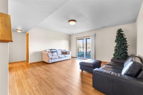 1552 Cook Circle North Liberty IA 52317
