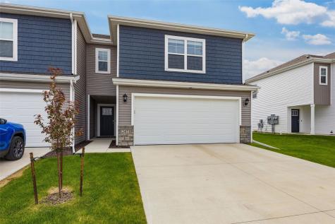 2471 Chloe Lane Hiawatha IA 52233