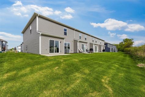 2471 Chloe Lane Hiawatha IA 52233