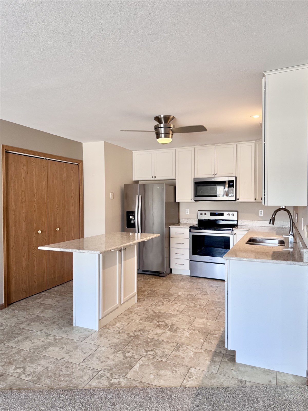 6410 Creekside Drive NE Cedar Rapids IA 52402