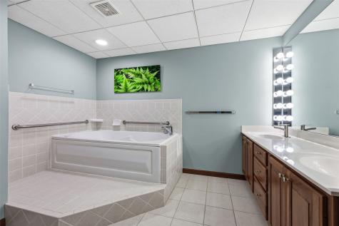 111 Cottage Grove Avenue SE Cedar Rapids IA 52403