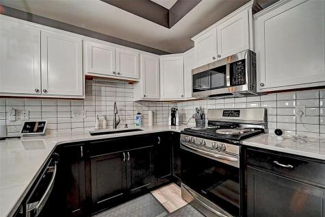 7502 Summerset Avenue NE Cedar Rapids IA 52402