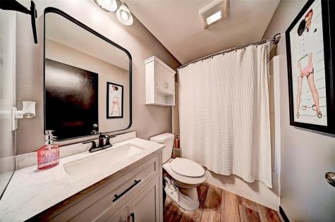 7502 Summerset Avenue NE Cedar Rapids IA 52402