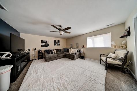 7502 Summerset Avenue NE Cedar Rapids IA 52402