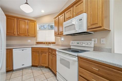396 Teakwood Lane NE Cedar Rapids IA 52402