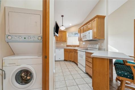 396 Teakwood Lane NE Cedar Rapids IA 52402