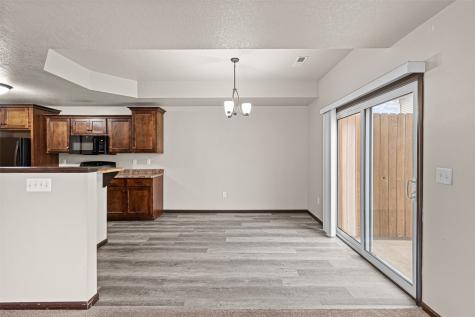 1633 Burr Drive North Liberty IA 52317