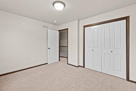 1633 Burr Drive North Liberty IA 52317