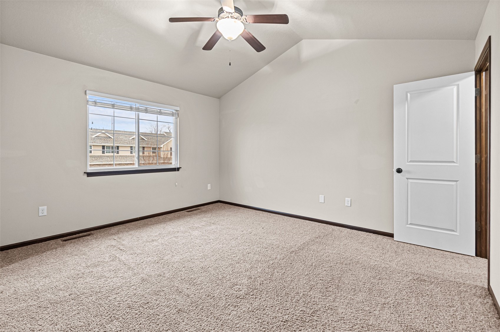 1633 Burr Drive North Liberty IA 52317