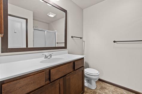 1633 Burr Drive North Liberty IA 52317