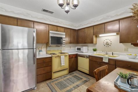 150 Thompson Drive SE Cedar Rapids IA 52403