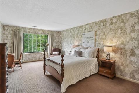 150 Thompson Drive SE Cedar Rapids IA 52403