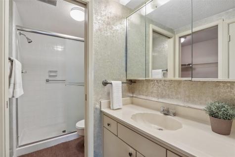150 Thompson Drive SE Cedar Rapids IA 52403