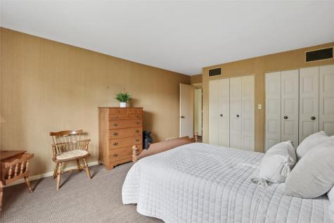 150 Thompson Drive SE Cedar Rapids IA 52403