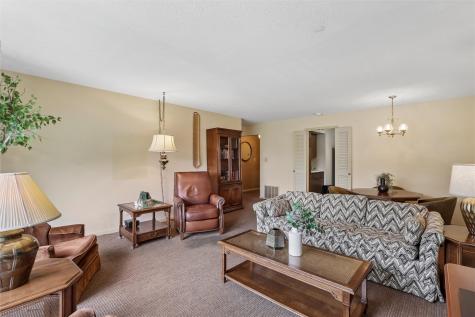 150 Thompson Drive SE Cedar Rapids IA 52403