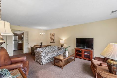 150 Thompson Drive SE Cedar Rapids IA 52403