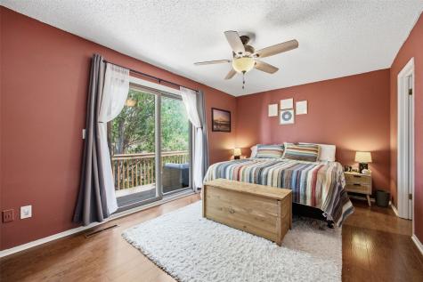 410 Hawaii Court Iowa City IA 52246