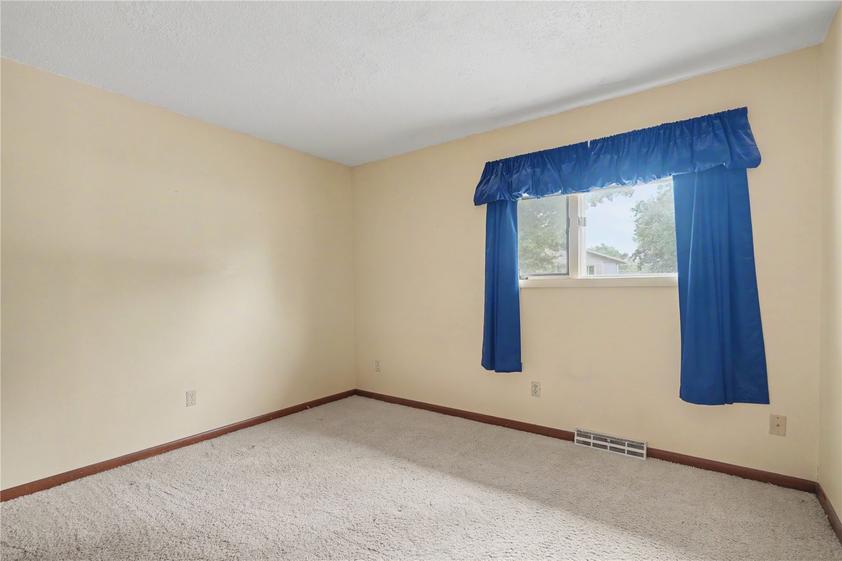 1721 Applewood Place NE Cedar Rapids IA 52402