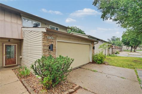1721 Applewood Place NE Cedar Rapids IA 52402